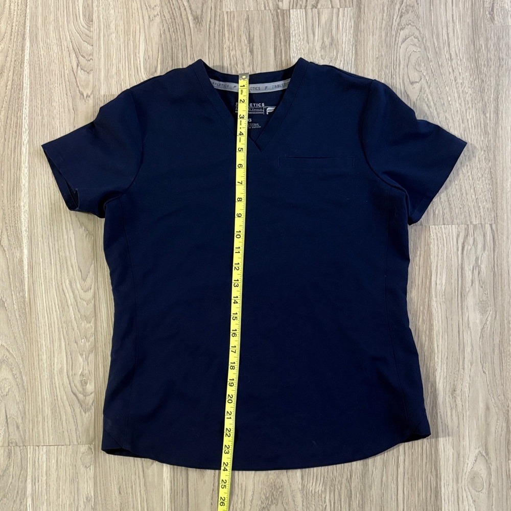 Fabletics Scrub Top - Picture 3 of 4